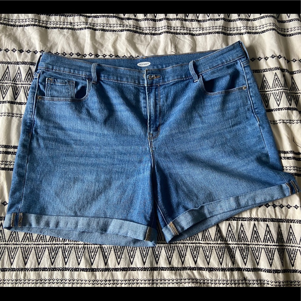 Old navy jean shorts size 16